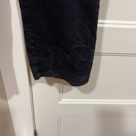 Denim & Co black jeans zipper with stretch back. Excellent Condition petite 2x. - Picture 6 of 7
